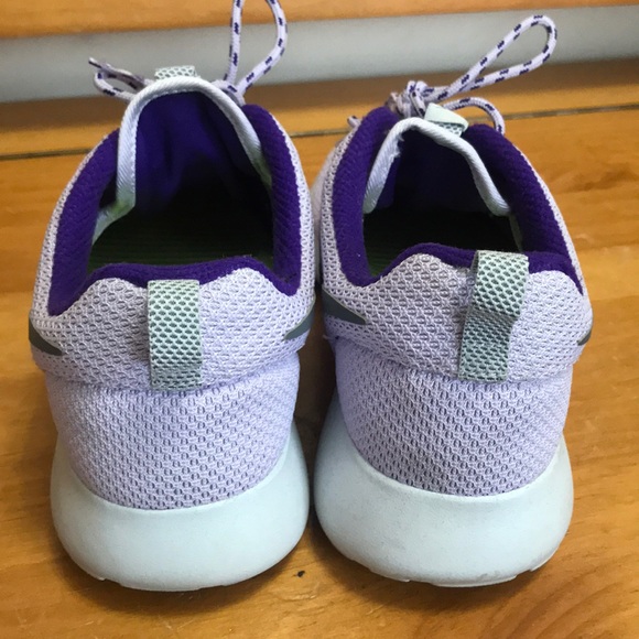 Nike Roshe Run Purple Mesh - Picture 5 of 8